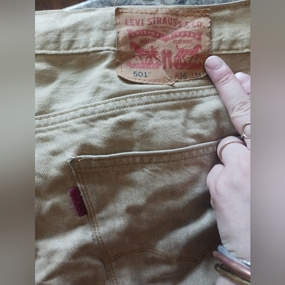 Vintage 501 Levi's// Beige//Sz. 36x 34 - Picture 2 of 2